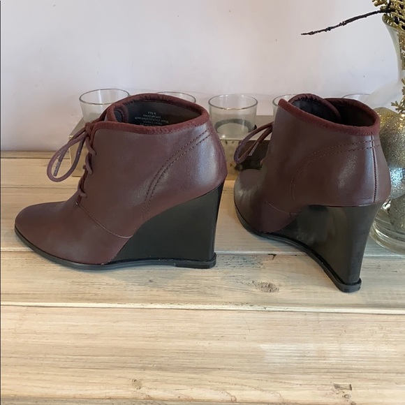 NineWest Cupcake in Oxblood Brown Bootie - Picture 4 of 8
